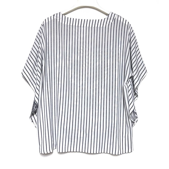 Chicos Top Size Large Floral Striped Mix Print Tie Front Flutter Sleeve 2 12/14 - Picture 3 of 12